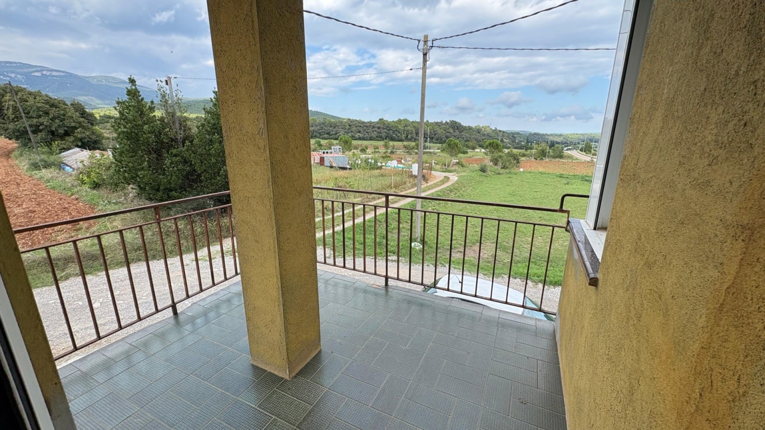Flat for rent in Besalú of 3 rooms.