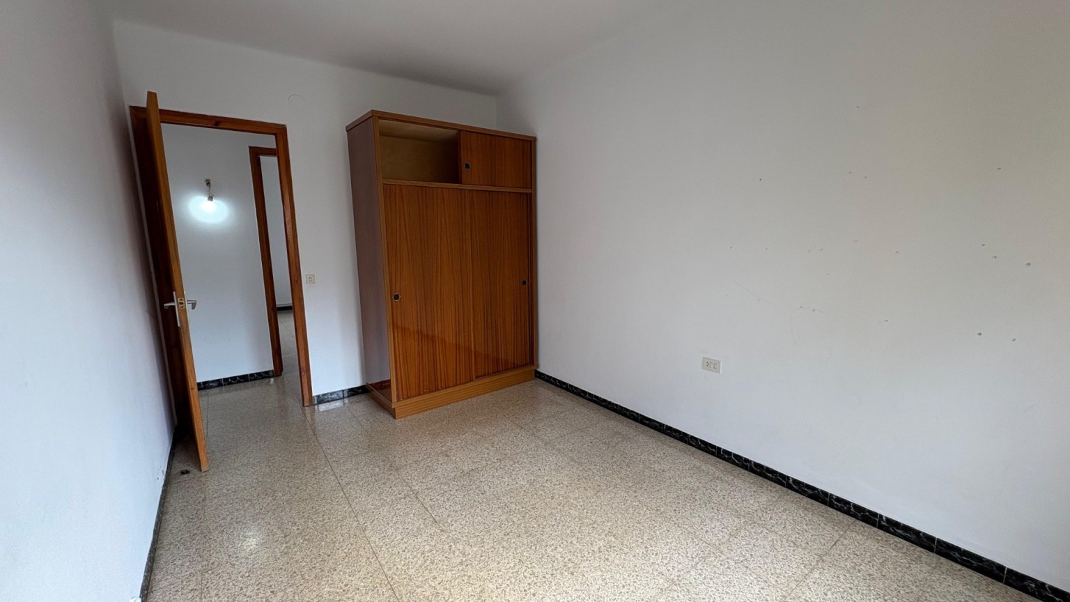 Flat for rent in Besalú of 3 rooms.