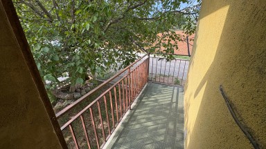 Flat for rent in Besalú of 3 rooms.