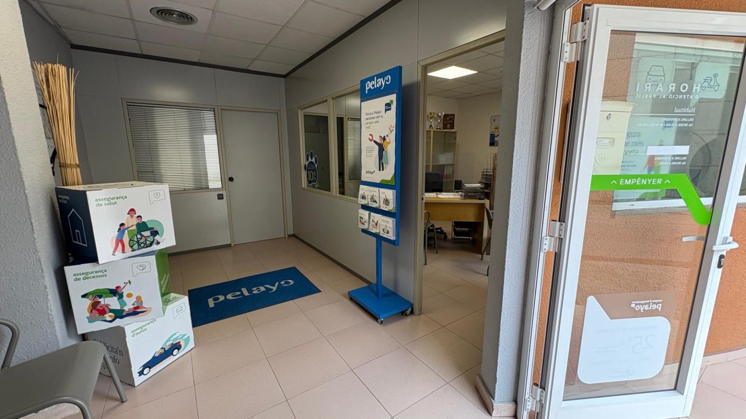 Local for rent in the center of Figueres. It has reception, 2 offices and 1 bathroom.